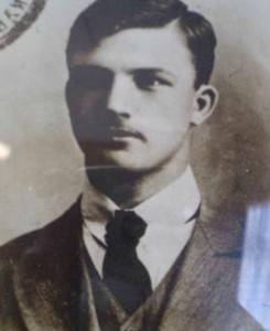 Александр Леонидович Мясников. Фото из студенческого билета